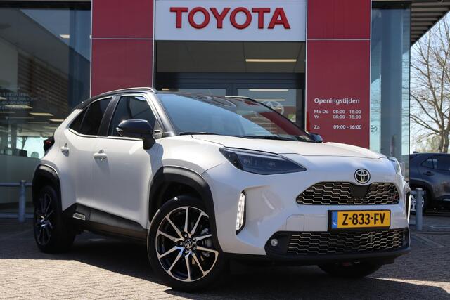 Toyota YARIS Cross 1.5 Hybrid GR Sport, Head up display, JBL-audio, Stuurverwarming, Parkeersensoren