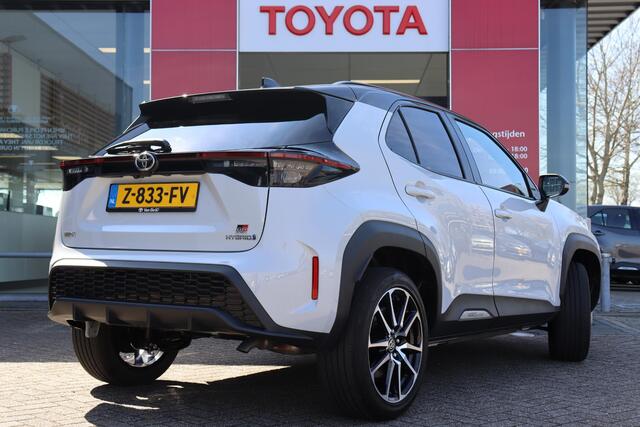 Toyota YARIS Cross 1.5 Hybrid GR Sport, Head up display, JBL-audio, Stuurverwarming, Parkeersensoren