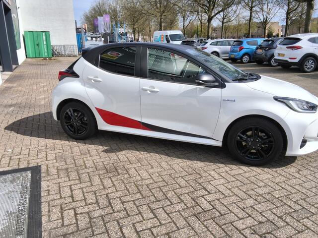 Toyota YARIS 1.5 Hybrid Dynamic | Navigatie | Camera