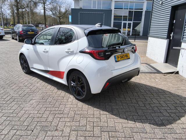 Toyota YARIS 1.5 Hybrid Dynamic | Navigatie | Camera