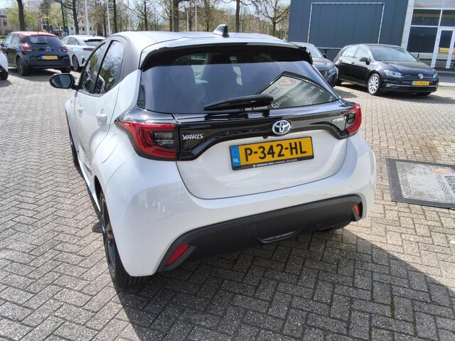 Toyota YARIS 1.5 Hybrid Dynamic | Navigatie | Camera