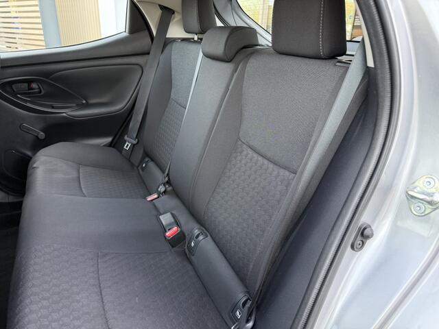 Toyota YARIS 1.5 Hyb. Active | PDC v/a | Stoelverwarm. | Camera |