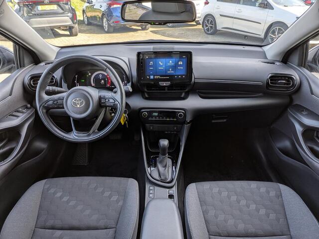 Toyota YARIS 1.5 Hybrid 115 First Edition | Stoel- stuurverwarming | ACC | Climate control | Led | Camera | Keyless