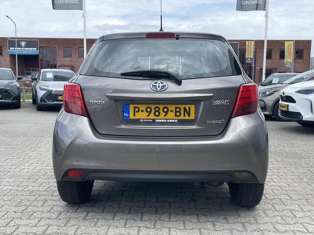 Toyota YARIS 1.5 Hybrid Dynamic Navigatie All seasonbanden