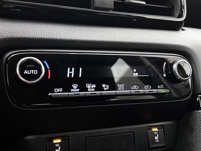 Toyota YARIS 1.5 Hybrid 115 Dynamic | Navigatie | PDC | BLS | Stuur-Stoelverwarming |