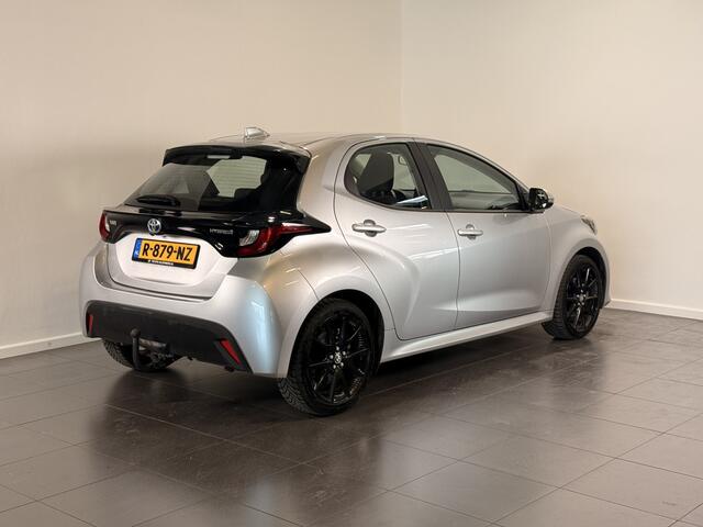 Toyota YARIS 1.5 Hybrid Active | Zwarte LM-velgen | Trekhaak afneembaar| Dealeronderhouden |