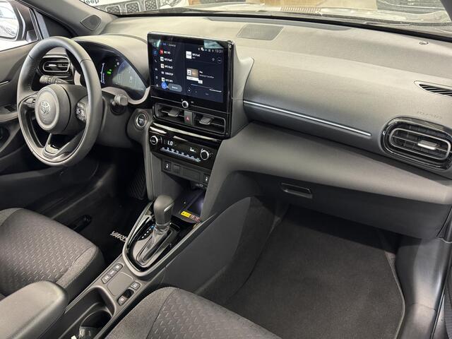 Toyota YARIS Cross 1.5 Hybrid 130pk Automaat Dynamic | NIEUW !| LED Verlichting | LM-Velgen | Car play | | Camera | Climate Control | Stoel/Stuurwiel verwarming | ( Vestiging -