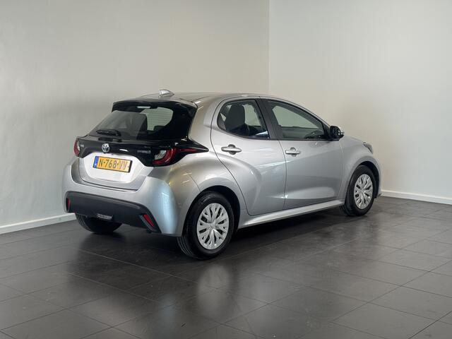 Toyota YARIS 1.5 Hybrid Active | CarPlay | ACC | Achteruitrijcamera | Reservering Ruben t/m 11-4