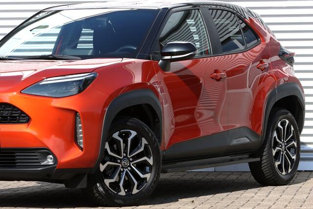 Toyota YARIS Cross 1.5 Hybrid Spicy Edition Bi-Tone