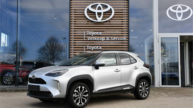 Toyota YARIS Cross 1.5 Hybrid 115 First Edition Limited Automaat 116pk | Parkeersensoren vóór én achter | Stuur & stoelverwarming | Dealer onderhouden |