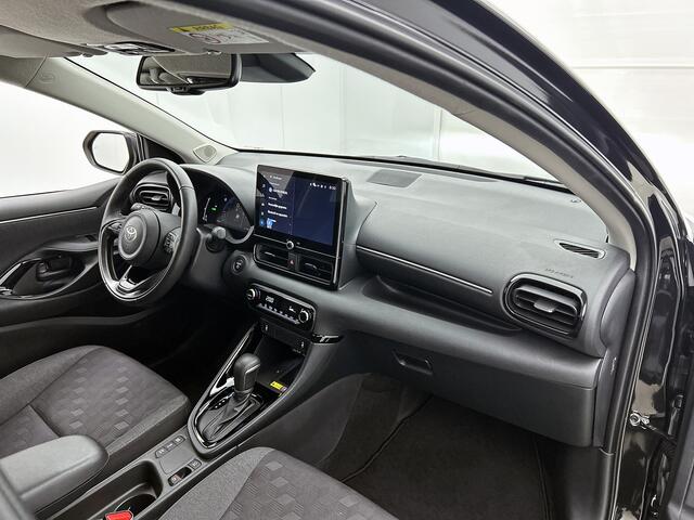 Toyota YARIS 1.5 Hybrid Dynamic Automaat | Parkeersensoren | Dodehoekdetectie | Stoel-/Stuurverwarming | Draadloze Telefoonlader |