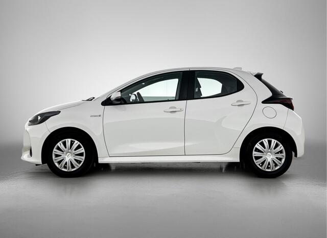 Toyota YARIS 1.5 Hybrid Active Leseman 11-4