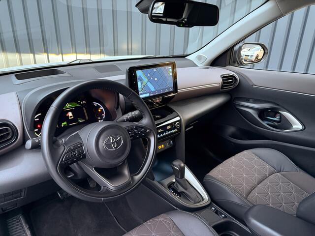 Toyota YARIS Cross 1.5 Hybrid Executive | Bi-Tone | Trekhaak | Head Up | Dodehoek Sensoren | Prijs Rijklaar!!