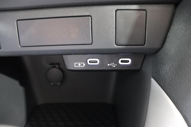 Toyota YARIS 1.5 Hybrid 115 Comfort, Nieuw en direct leverbaar met ¤3.500,- voordeel!