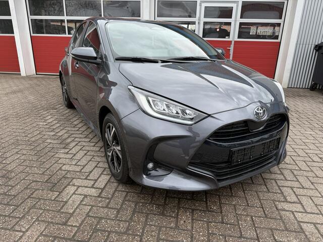 Toyota YARIS 1.5 Hybrid 115 PK | Dynamic *Nieuwe auto* Uit voorraad leverbaar