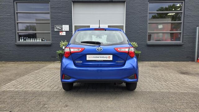 Toyota YARIS 1.5 Hybrid Team D | NAVIGATIE | WINTERPAKKET | CAMERA | VOLLEDIGE ONDERHOUDSHISTORIE