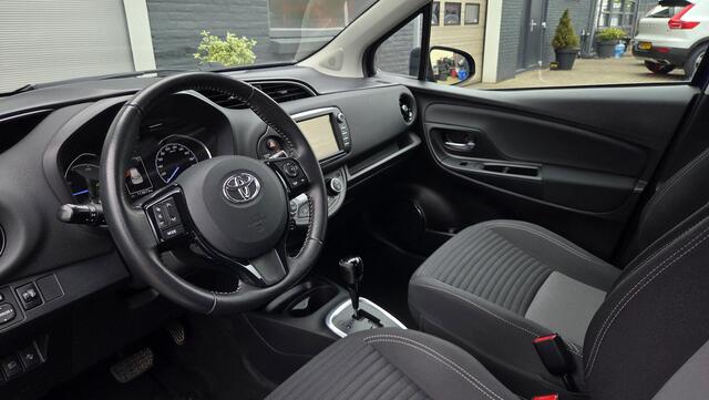 Toyota YARIS 1.5 Hybrid Team D | NAVIGATIE | WINTERPAKKET | CAMERA | VOLLEDIGE ONDERHOUDSHISTORIE