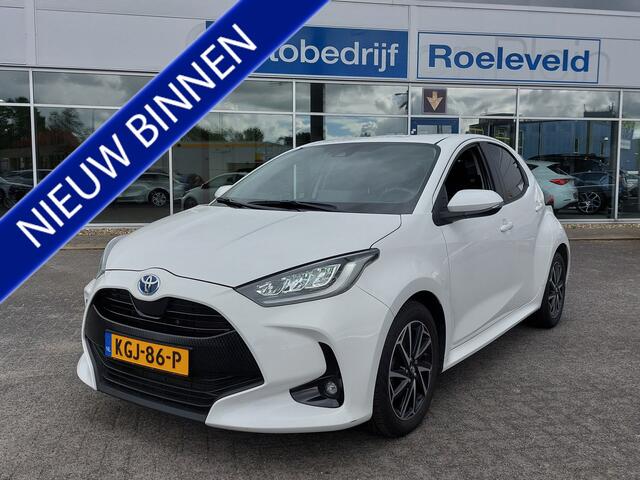 Toyota YARIS 1.5 Hybrid Dynamic | Apple Carplay+Android Auto | Clima | Adap.Cruise | Led Koplampen | Rijstrook+Licht+Regensensor | Achteruitrijcamera | Stoelverwarming | Mistlampen | Privacy Glass |16''lm