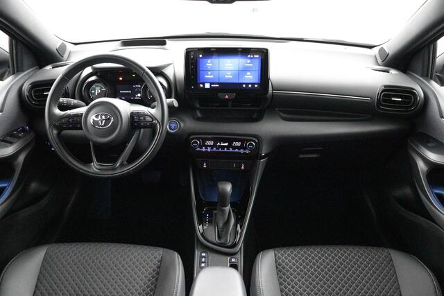 Toyota YARIS 1.5 Hybrid Launch Edition | Apple Carplay/Android Auto | head-up display | dodehoek detectie |