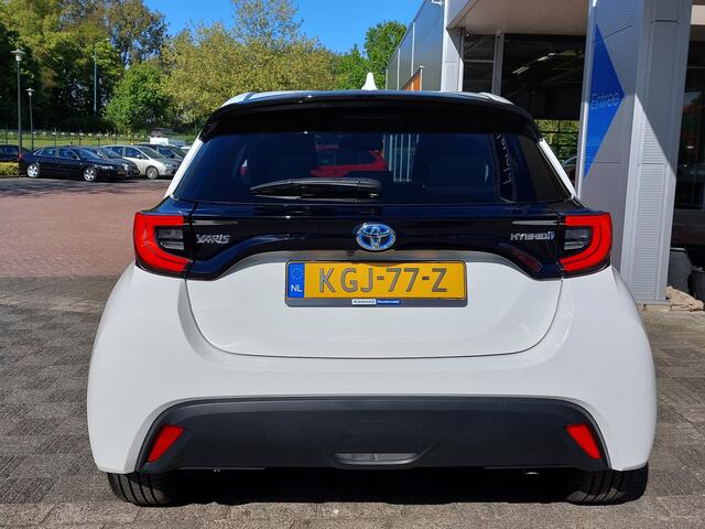 Toyota YARIS 1.5 Hybrid Dynamic | Apple Carplay+Android Auto | Clima | Adap.Cruise | Led Koplampen | Rijstrook+Licht+Regensensor | Achteruitrijcamera | Stoelverwarming | Mistlampen | Privacy Glass |16''lm
