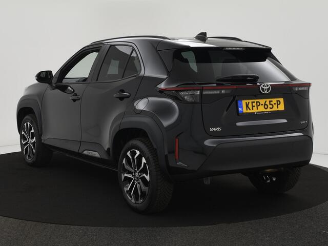 Toyota YARIS Cross 1.5 Hybrid 130PK Dynamic BLIS|PDC|ACC|CAMERA|LED|STOEL+STUURVERW|17INCH