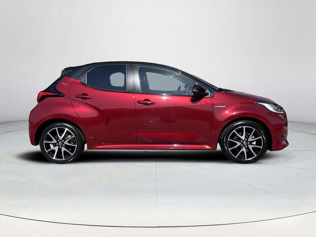 Toyota YARIS 1.5 Hybrid Executive | 06-10141018 Voor meer informatie