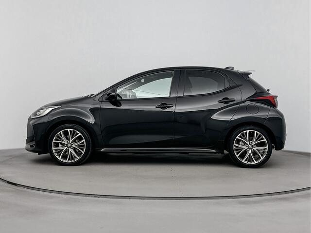 Toyota YARIS 1.5 Hybrid Executive | half lederen bekleding | Navigatie | 18 inch velgen |