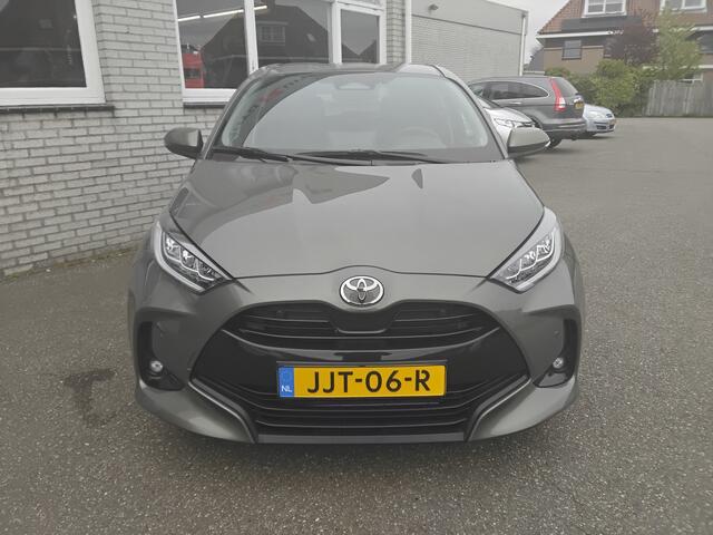 Toyota YARIS 1.5 Hybrid Style blindspot info stoelverwarming