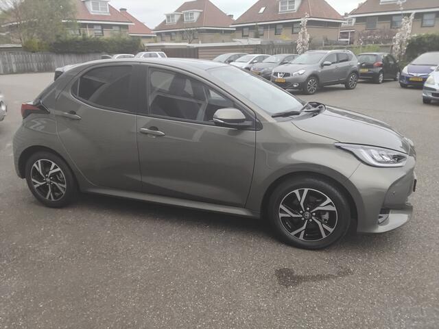 Toyota YARIS 1.5 Hybrid Style blindspot info stoelverwarming