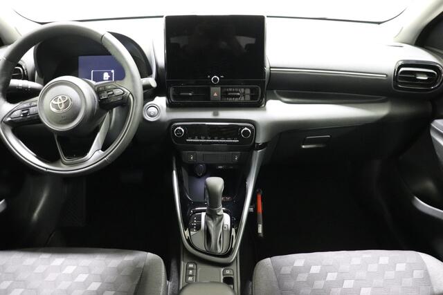 Toyota YARIS 1.5 Hybrid 115 Dynamic, Comfort Pack, NL auto, Blind Spot, Keyless entry, Stoel & Stuur vervarming!!