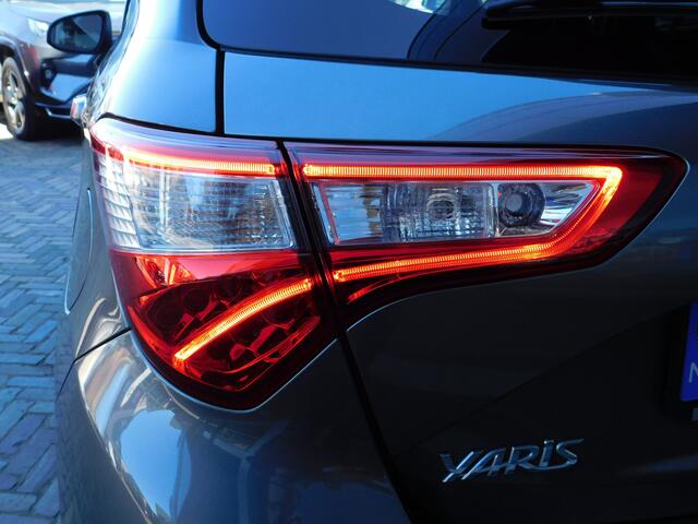 Toyota YARIS 1.5 Hybrid Dynamic Bi-Tone | Apple Carplay Android Auto