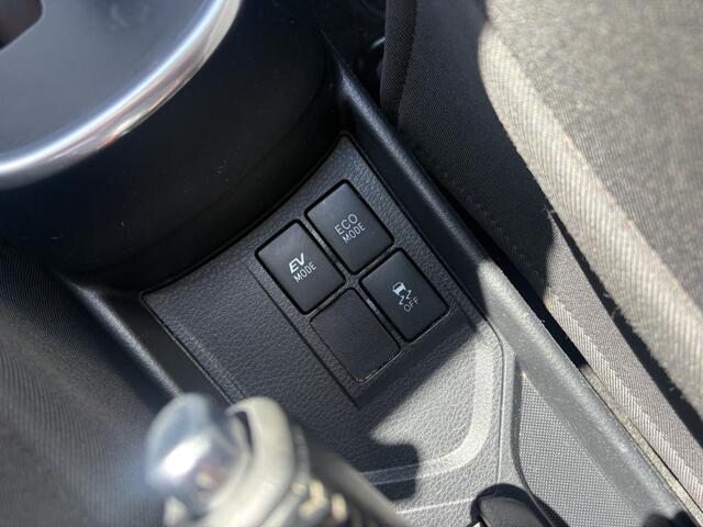 Toyota YARIS 1.5 Hybrid Aspiration, climate/cruise control