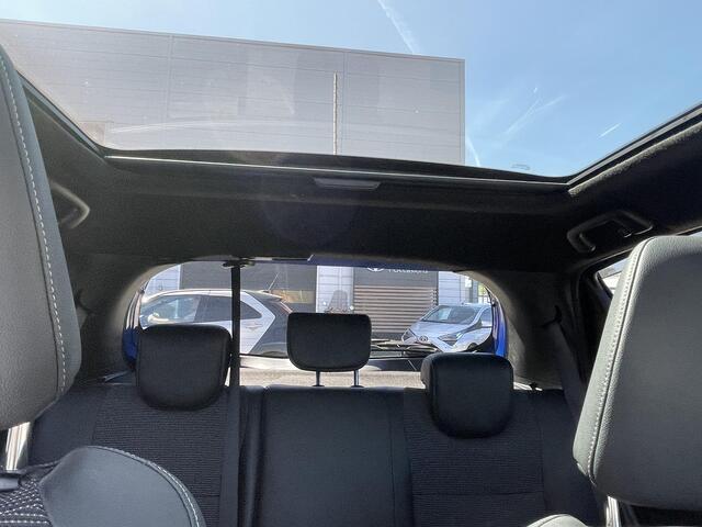 Toyota YARIS 1.5 Hybrid Premium Panoramadak