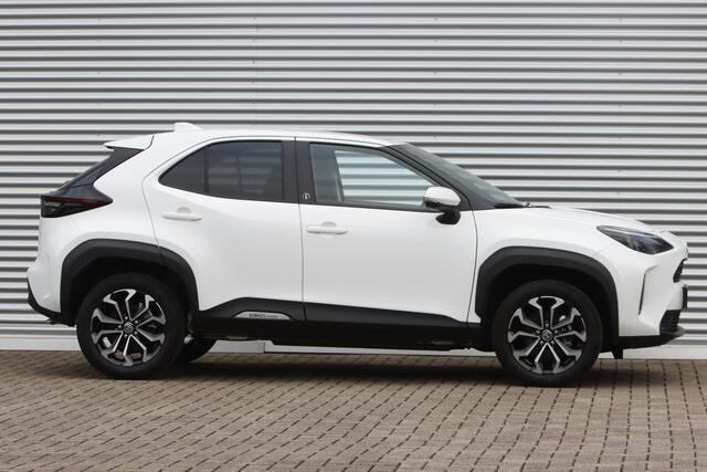 Toyota YARIS Cross 1.5 Hybrid Dynamic / Team-D