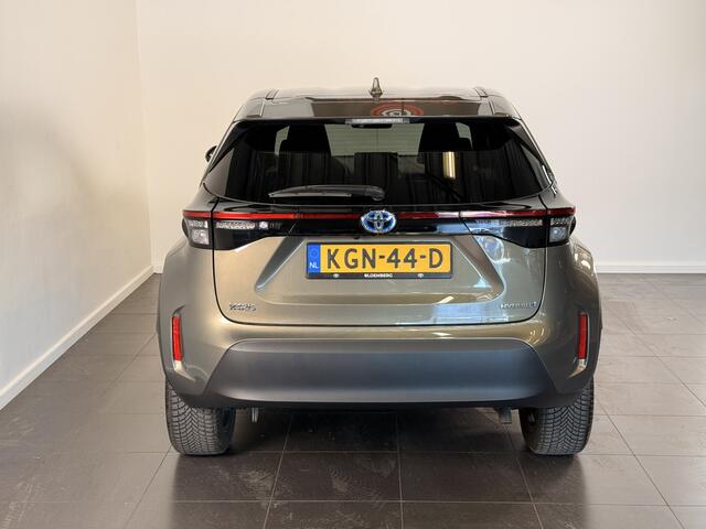 Toyota YARIS Cross 1.5 Hybrid Dynamic | Stuur / Stoelverwarming | Voorruit verwarming | Draadloos GSM opladen |