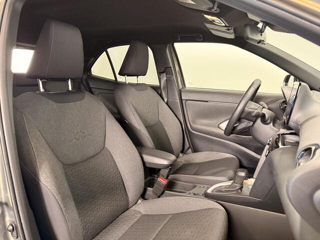 Toyota YARIS Cross 1.5 Hybrid Dynamic | Stuur / Stoelverwarming | Voorruit verwarming | Draadloos GSM opladen |