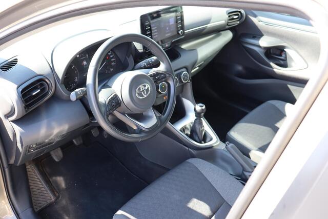 Toyota YARIS 1.5 VVT-i Active Parkeercamera, Apple carplay, Android auto.