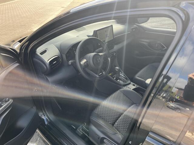 Toyota YARIS 1.5 Hybrid 130 Executive | ¤2.900,- voordeel! | Direct leverbaar