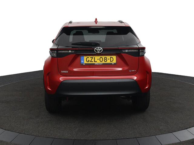 Toyota YARIS Cross 1.5 Hybrid 115 First Edition | Stoel en stuurwielverwarming | Parkeersensoren Rondom | Dodehoek Detectie | Navigatie |