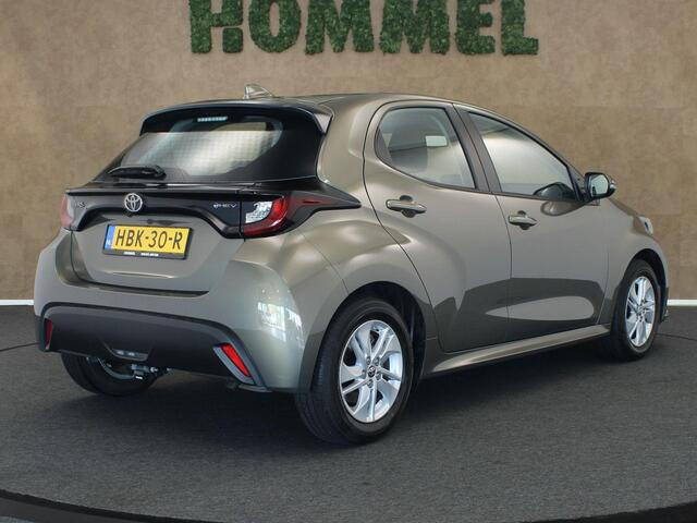 Toyota YARIS 1.5 Hybrid 115 Active - ORIGINEEL NEDERLANDSE AUTO - AFNEEMBARE TREKHAAK - 450KG GEREMD TREKGEWICHT - ADAPTIVE CRUISE CONTROL - APPLE CARPLAY/ANDROID AUTO - ACHTERUITRIJ CAMERA