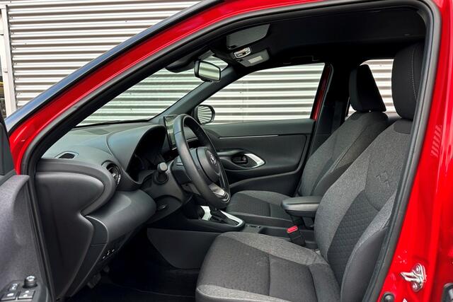 Toyota YARIS Cross 1.5 Hybrid Team-D, Safety + Winter-pakket