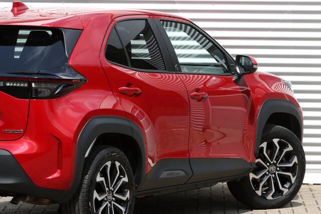 Toyota YARIS Cross 1.5 Hybrid Team-D, Safety + Winter-pakket