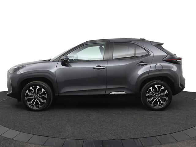 Toyota YARIS Cross 1.5 Hybrid 115 First Edition | Comfort pack | Parkeersensoren | Stuur en stoel verwarming |
