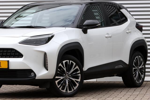 Toyota YARIS Cross 1.5 Hybrid Executive Bi-Tone 7.980 Km.