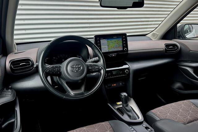 Toyota YARIS Cross 1.5 Hybrid Executive Bi-Tone 7.980 Km.