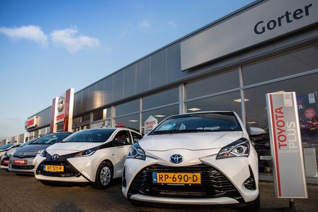Toyota YARIS 1.5 Hybrid 115 Dynamic | ¤3.500 korting! | Splinternieuw | 10 jaar garantie! |