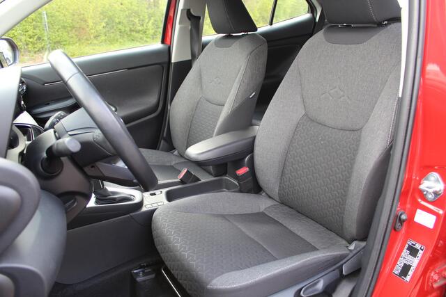 Toyota YARIS Cross 1.5 Hybrid Dynamic Plus | Rijklaar | Blind Spot | Head Up | Sensoren v+a | El.klep | Stoel-/stuurverw. | LED | Apple/Android