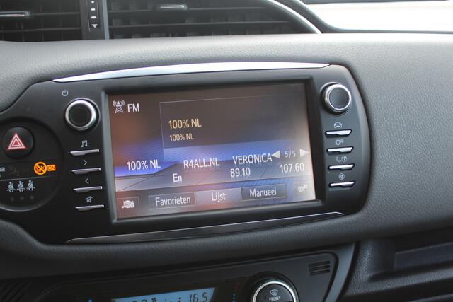 Toyota YARIS 1.5 Hybrid Active | Rijklaar | "Trekhaak" | Clima | Camera | Cruise | All-season | Dealer onderhouden