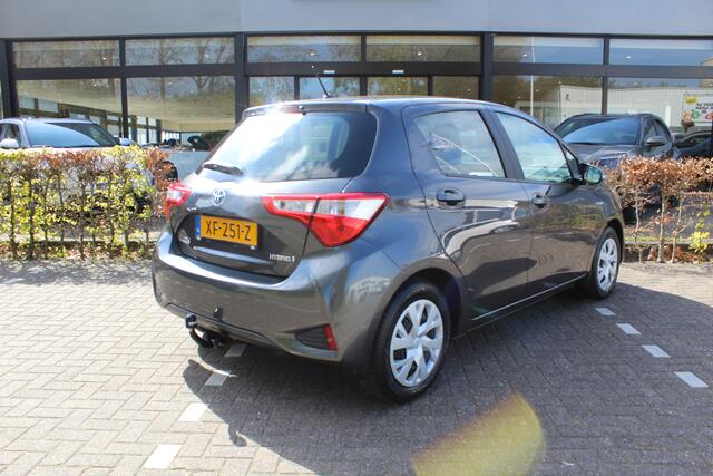 Toyota YARIS 1.5 Hybrid Active | Rijklaar | "Trekhaak" | Clima | Camera | Cruise | All-season | Dealer onderhouden