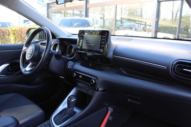 Toyota YARIS 1.5 Hybrid Dynamic | Rijklaar | Trekhaak | Keyless | Apple/Android | Clima | Adap.Cruise | Camera